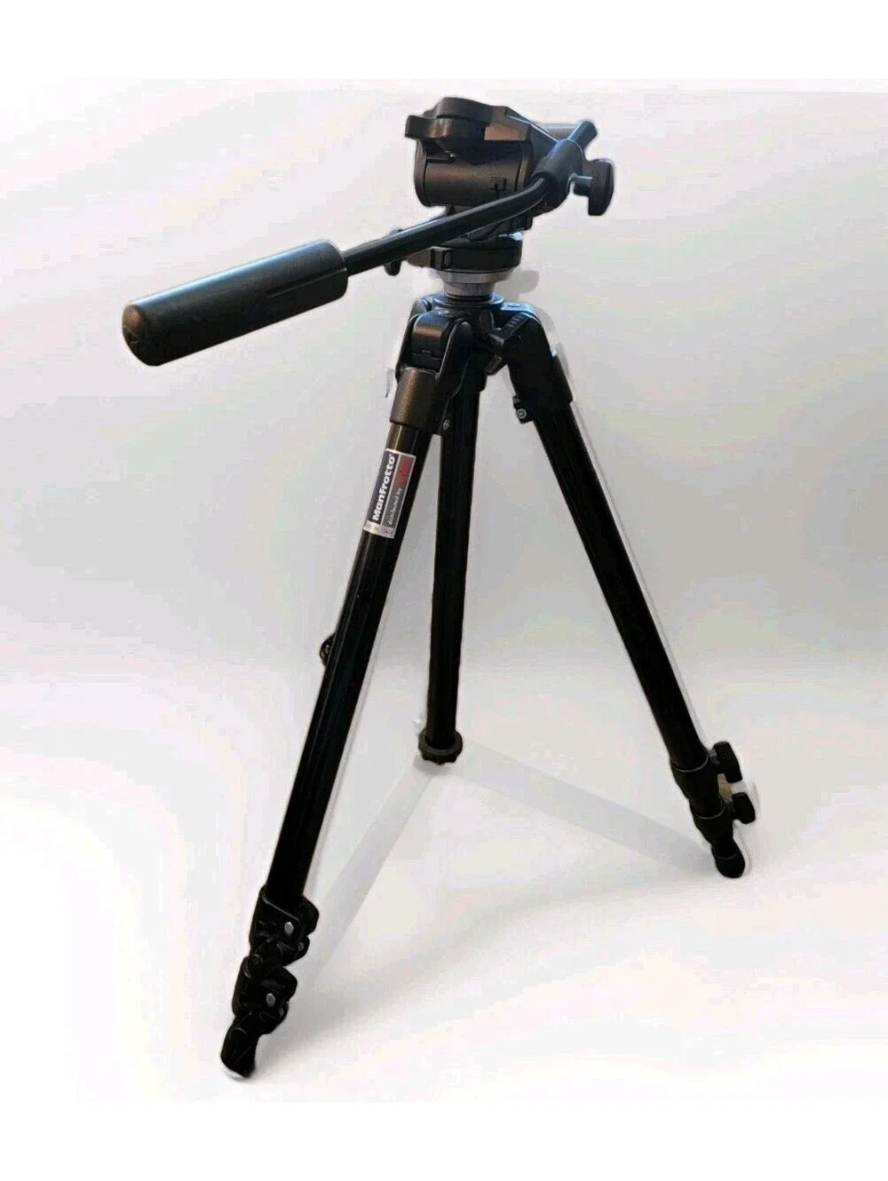 Manfrotto Bogen 3205 Professional Tripod w/3160 Head-Mounting Plate